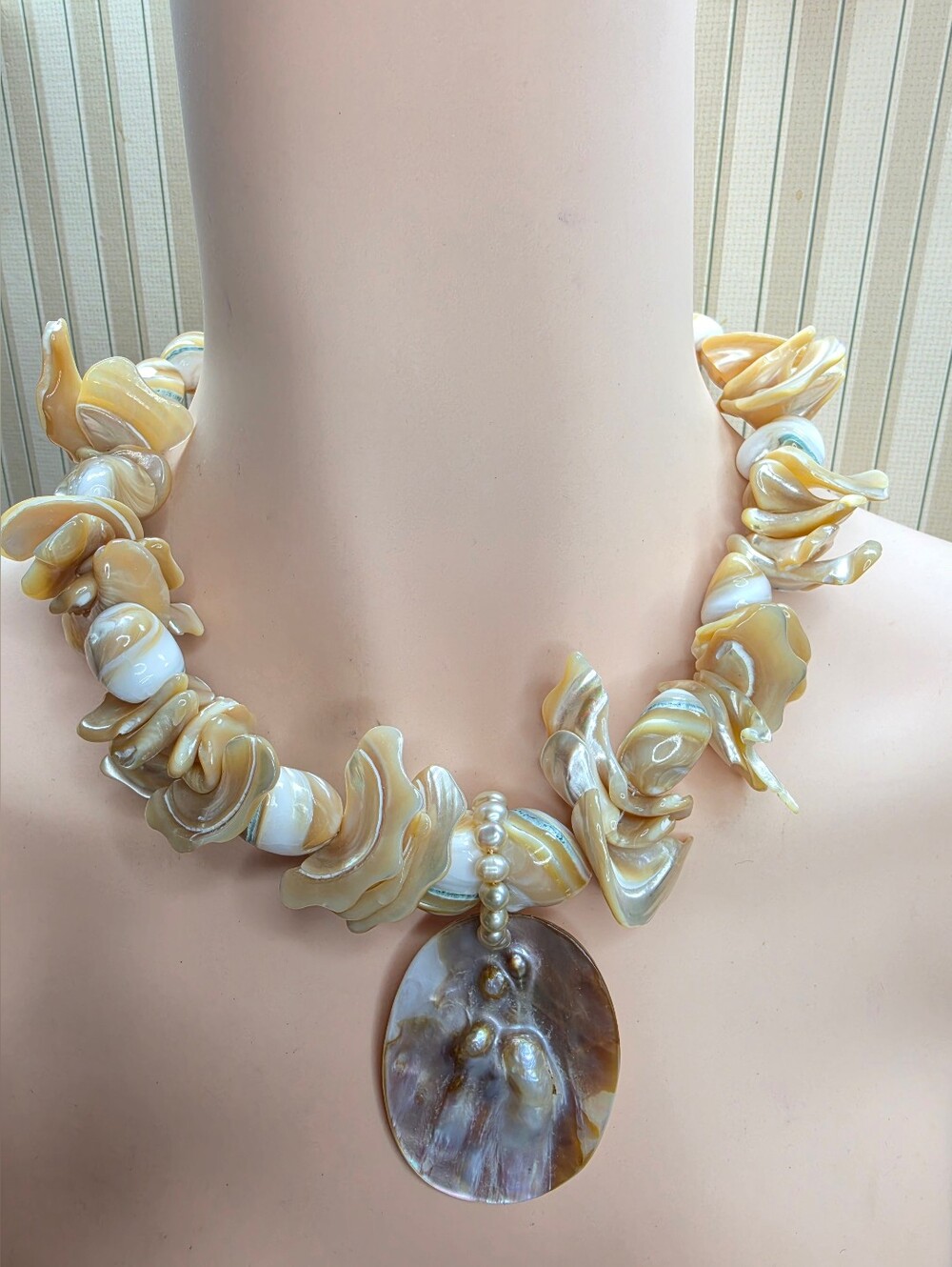 Vintage Mother of Pearl Shell Statement Necklace Large Shell Pendant Boho Luxe